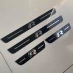 R Logolu Pleksi Kapı eşikleri