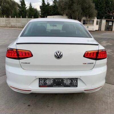 Passat B8/B8.5 PianoBlack Spoiler